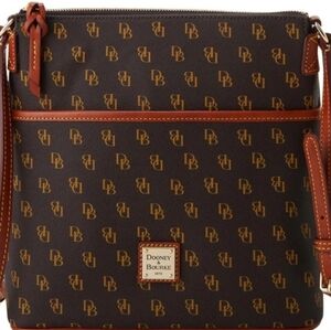 NWT Dooney & Bourke Gretta Small Everyday Crossbody